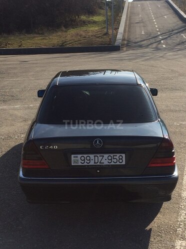 Mercedes C 240 1998, 272,656 km - 2.4 l - Quba