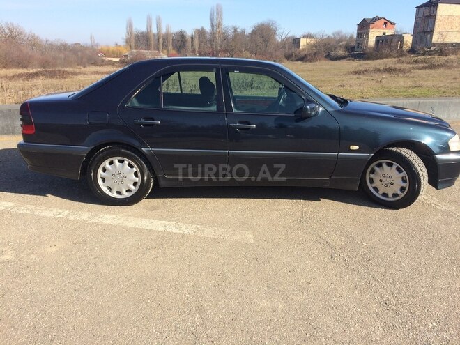 Mercedes C 240 1998, 272,656 km - 2.4 l - Quba
