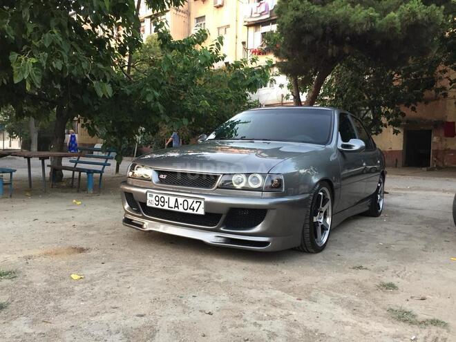 Opel Vectra 1992, 227,000 km - 2.0 л - Bakı
