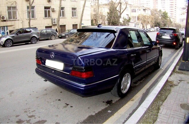 Mercedes E 200 1992, 480,000 km - 2.0 l - Bakı