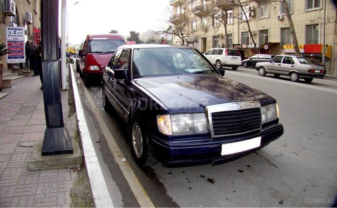 Mercedes E 200 1992, 480,000 km - 2.0 l - Bakı