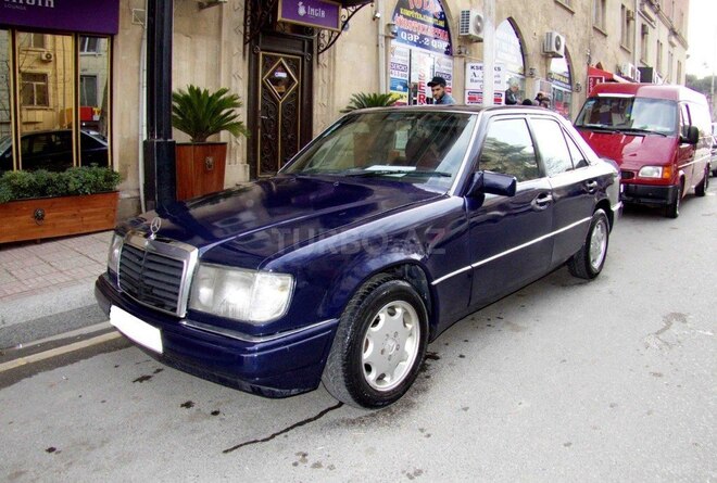 Mercedes E 200 1992, 480,000 km - 2.0 l - Bakı