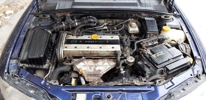 Opel Vectra 1996, 300,000 km - 1.8 l - Bakı