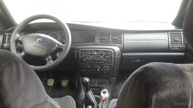 Opel Vectra 1999, 292,000 km - 1.6 l - Bakı