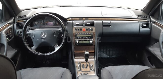 Mercedes E 240 2000, 315,000 km - 2.4 l - Bakı