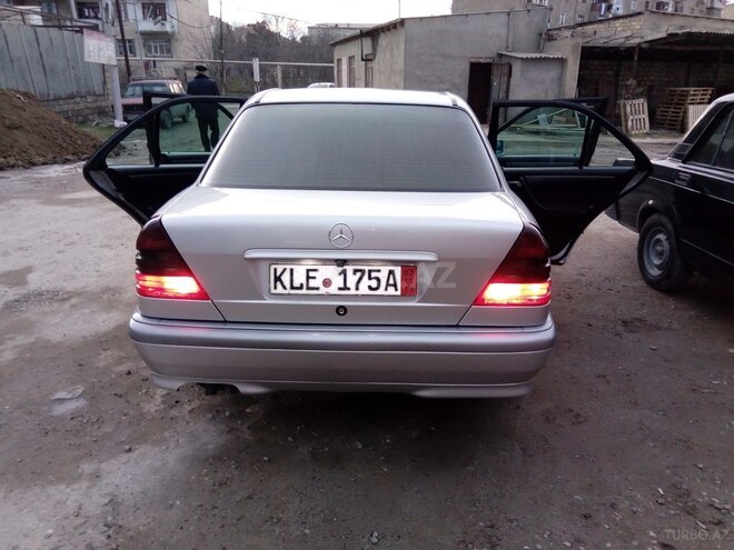 Mercedes C 230 1998, 208,600 km - 2.3 l - Sumqayıt