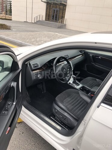 Volkswagen Passat 2012, 124,996 km - 1.8 l - Bakı
