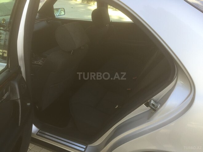 Mercedes E 240 1998, 260,000 km - 2.4 l - Bakı