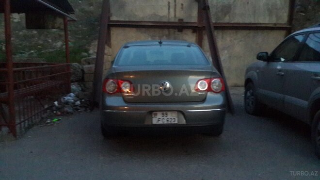 Volkswagen Passat 2006, 218,000 km - 2.0 l - Bakı