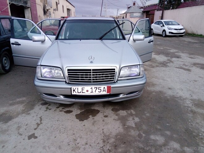 Mercedes C 230 1998, 208,600 km - 2.3 l - Sumqayıt