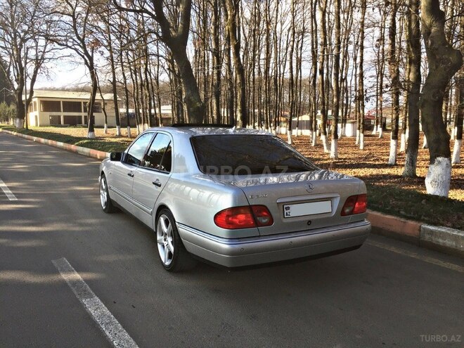 Mercedes E 240 1998, 260,000 km - 2.4 l - Bakı