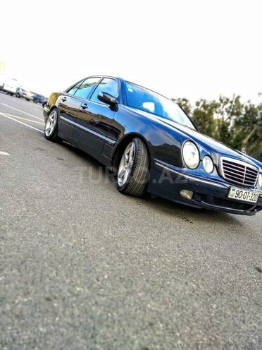 Mercedes E 320 2000, 202,000 km - 3.2 l - Bakı