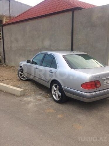 Mercedes E 240 1998, 247,959 km - 2.4 l - Şəmkir