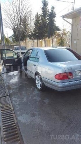 Mercedes E 240 1998, 247,959 km - 2.4 l - Şəmkir