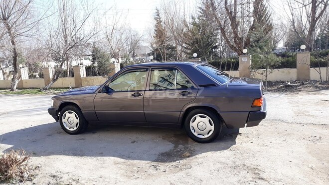 Mercedes 190 1993, 240,000 km - 2.0 l - Sumqayıt