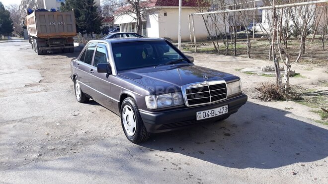Mercedes 190 1993, 240,000 km - 2.0 l - Sumqayıt