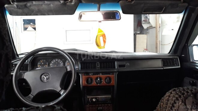 Mercedes 190 1993, 240,000 km - 2.0 l - Sumqayıt