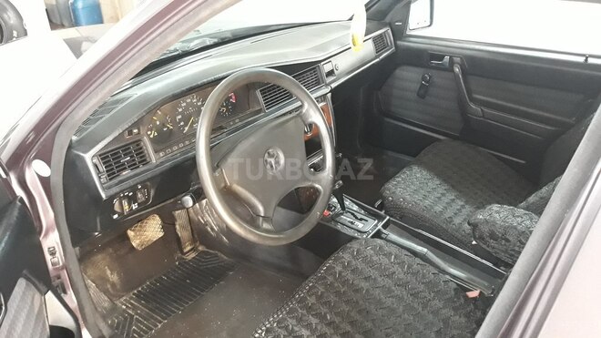 Mercedes 190 1993, 240,000 km - 2.0 l - Sumqayıt
