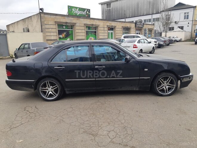 Mercedes E 240 1999, 248,000 km - 2.4 л - Bakı