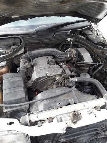 Mercedes E 220 1993, 350,000 km - 2.2 l - Qusar