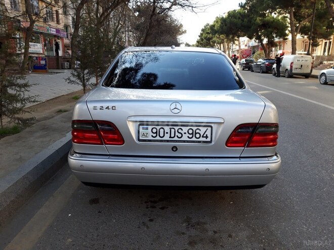 Mercedes E 240 1999, 280,000 km - 2.4 l - Bakı
