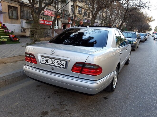 Mercedes E 240 1999, 280,000 km - 2.4 l - Bakı