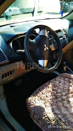 Mitsubishi Outlander 2007, 268,444 km - 2.4 l - Sumqayıt