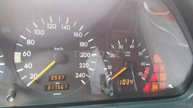Mercedes C 220 1995, 317,000 km - 2.2 l - Bakı