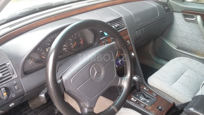 Mercedes C 220 1995, 317,000 km - 2.2 l - Bakı