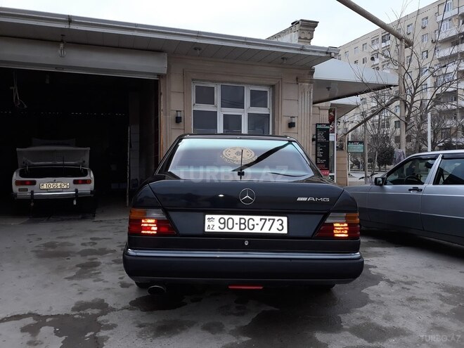 Mercedes E 200 1991, 260,000 km - 2.0 l - Bakı