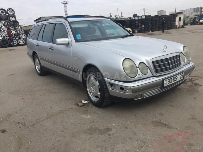 Mercedes E 240 1999, 216,916 km - 2.4 л - Bakı