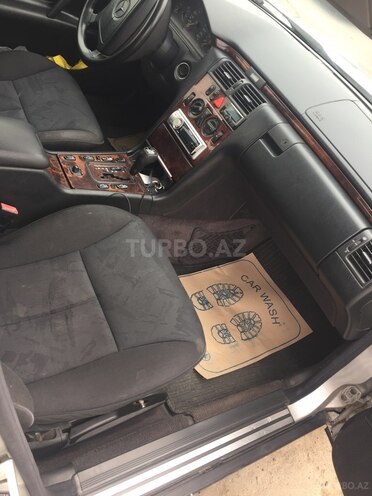 Mercedes E 240 1999, 216,916 km - 2.4 л - Bakı