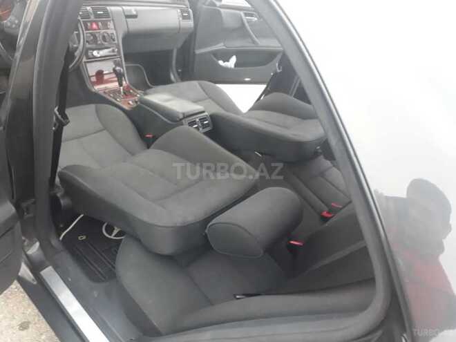 Mercedes E 240 2000, 200,000 km - 2.6 l - Gəncə