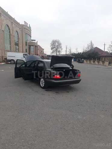 Mercedes E 240 2000, 200,000 km - 2.6 l - Gəncə