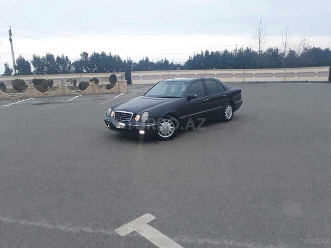 Mercedes E 240 2000, 200,000 km - 2.6 l - Gəncə