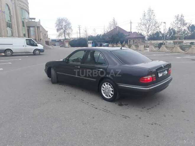 Mercedes E 240 2000, 200,000 km - 2.6 l - Gəncə
