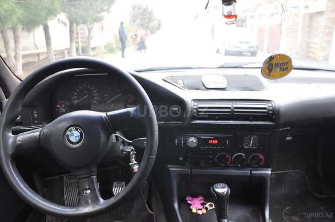BMW 520 1990, 240,000 km - 2.0 l - Bakı