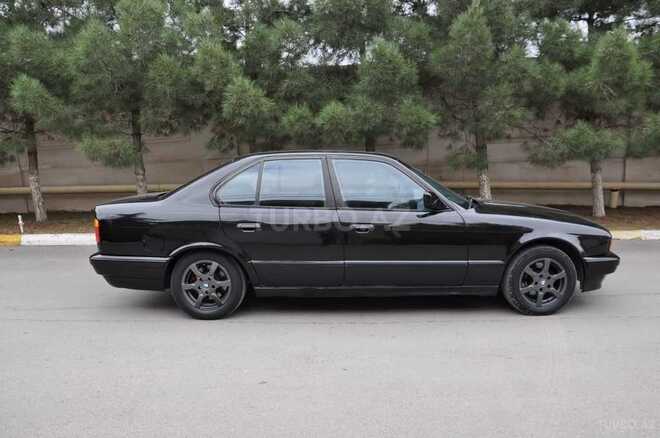 BMW 520 1990, 240,000 km - 2.0 l - Bakı