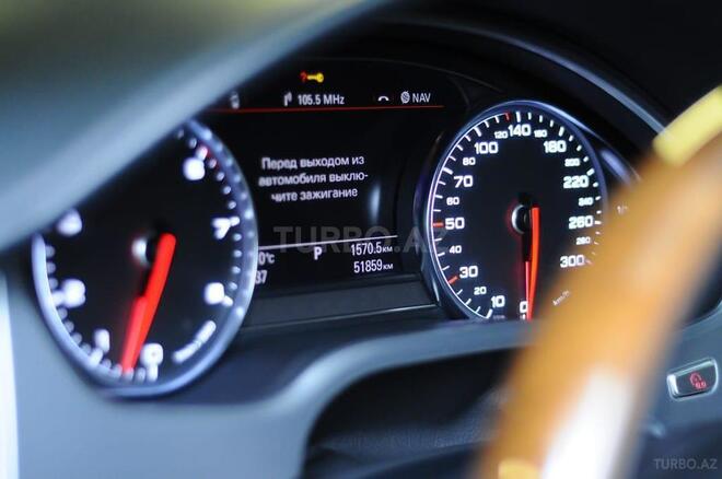 Audi A8 2014, 52,000 km - 4.0 l - Bakı