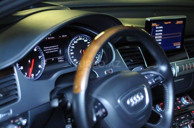 Audi A8 2014, 52,000 km - 4.0 l - Bakı