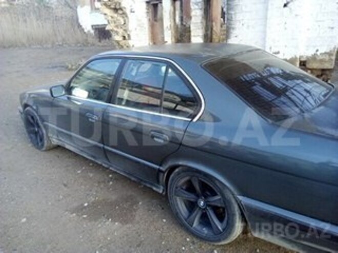 BMW 525 1988, 186,000 km - 2.5 л - Bakı