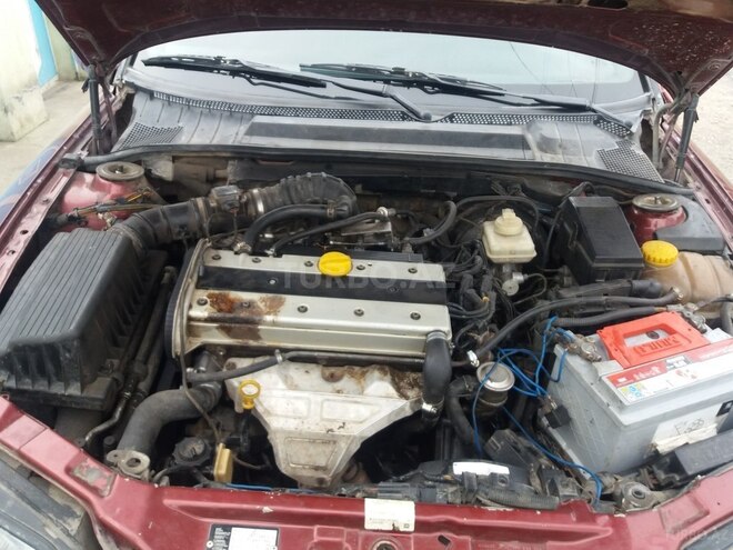Opel Vectra 1997, 248,713 km - 2.0 l - Qazax