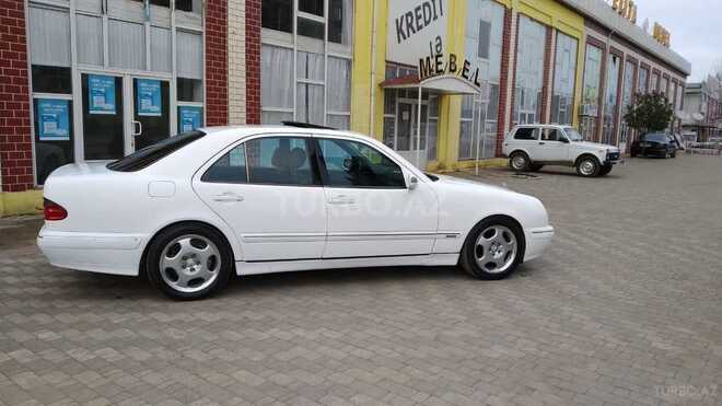 Mercedes E 240 2001, 240,520 km - 2.4 l - Masallı