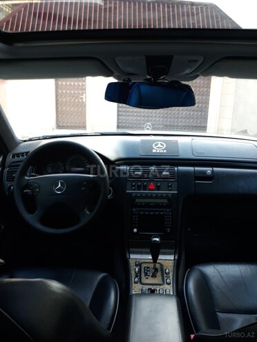Mercedes E 240 2001, 250,000 km - 2.4 l - Bakı