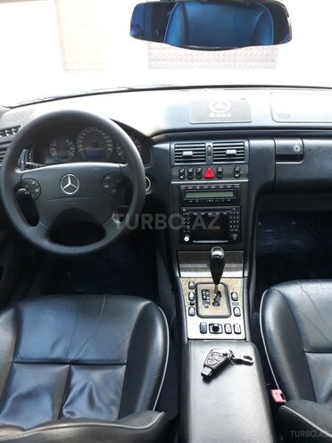 Mercedes E 240 2001, 250,000 km - 2.4 l - Bakı