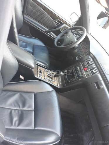 Mercedes E 240 2001, 250,000 km - 2.4 l - Bakı