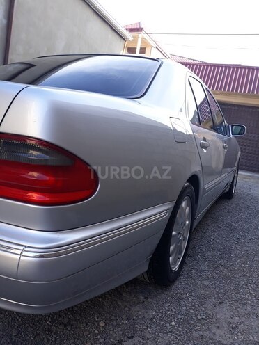 Mercedes E 240 2001, 250,000 km - 2.4 l - Bakı