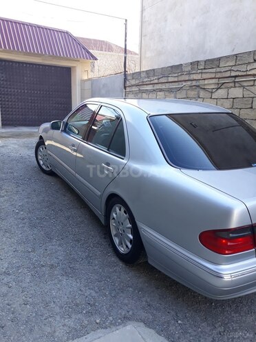 Mercedes E 240 2001, 250,000 km - 2.4 l - Bakı
