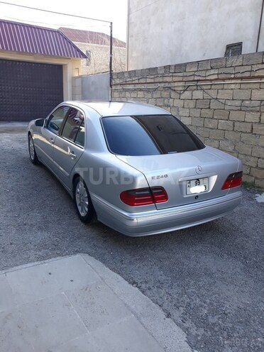 Mercedes E 240 2001, 250,000 km - 2.4 l - Bakı
