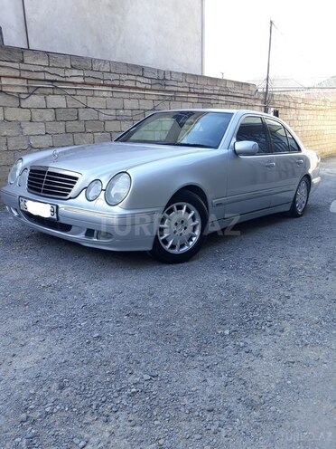 Mercedes E 240 2001, 250,000 km - 2.4 l - Bakı